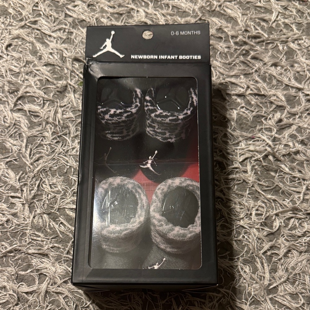 Jordan Infant Booties in Black and Gray